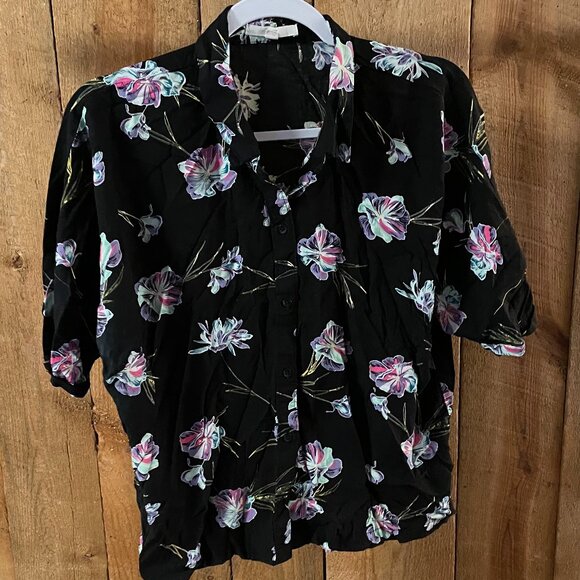 VANS Crop Top Womens Black Purple Floral Print Button Down Cabbie Shirt (L) - Picture 1 of 3